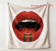 Gucci Lips Tapestry Red & Green Gucci Throw Blankets IMG_2878